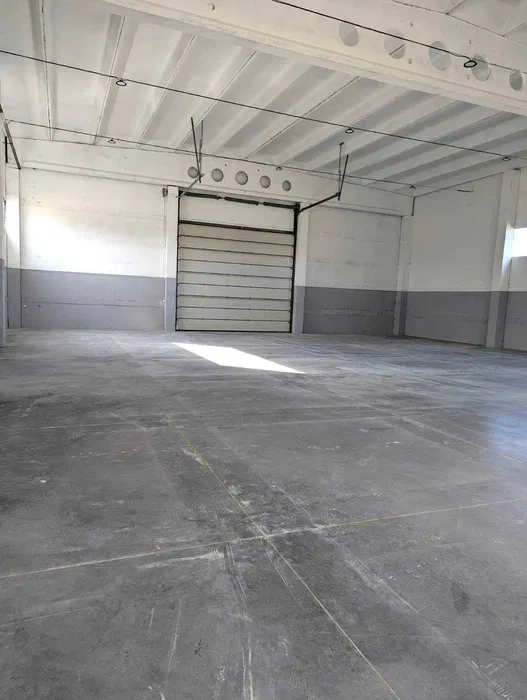 Hala magazynowa wnętrze